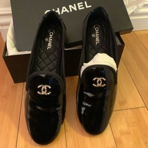 Black Chanel flats brand new